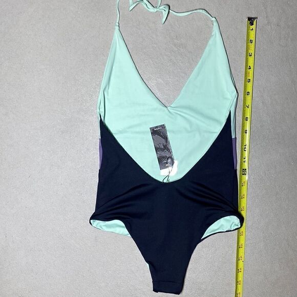 ⭐️NWT MSRP $130 TAVIK Chase Reversible One-Piece Swimsuit Women's Size XS - Picture 8 of 12